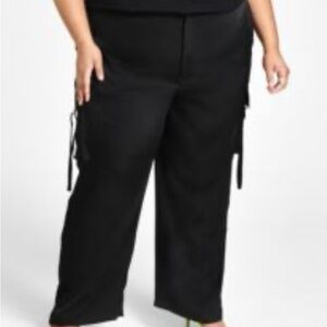 Black Wide-Leg Cargo Pants